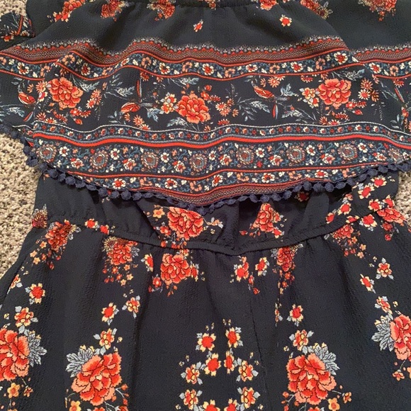 Strapless/ off the shoulder romper - Picture 3 of 5